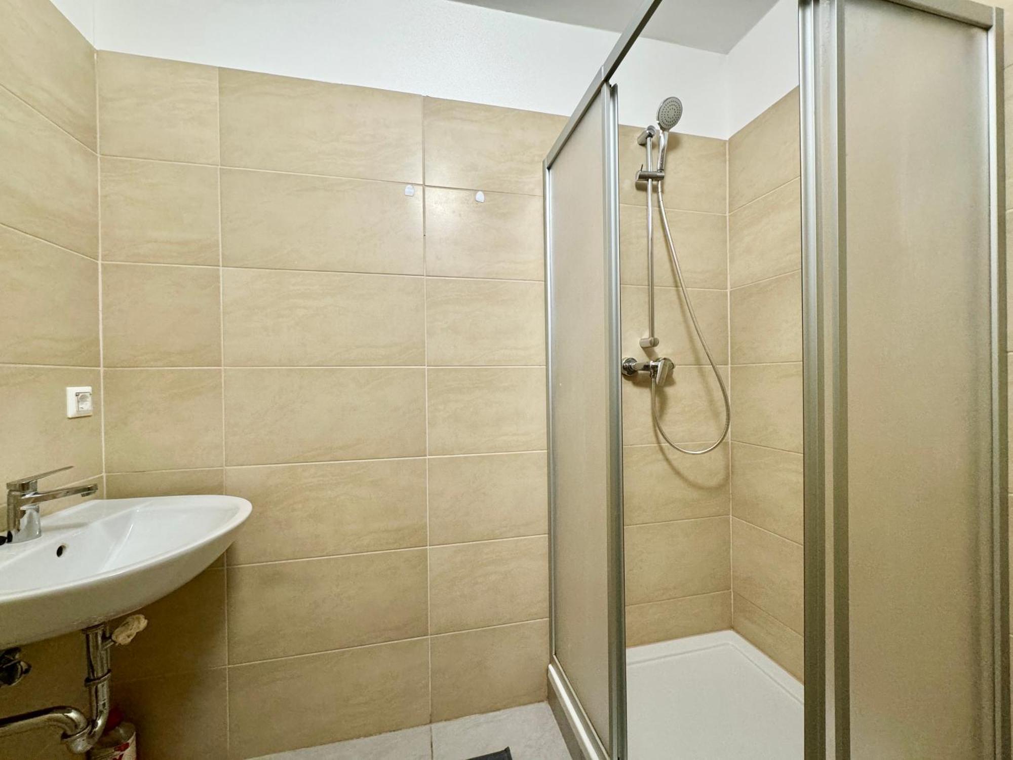 Stylish Schonbrunn Apartments With Free Parking Vienna Exterior photo
